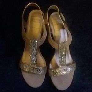 Gorgeous Rose Gold Wedges